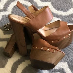 Jessica Simpson platform heels